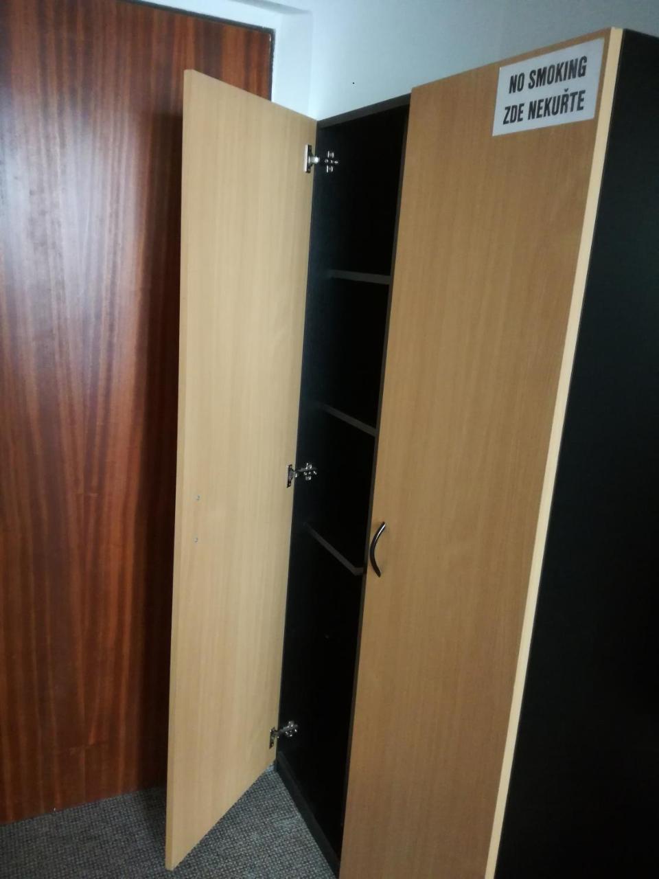 Hotel Hlaska Zlenice Номер фото